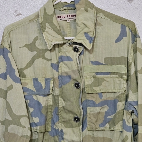 Free People camo utility cargo grunge core style jacket size xsmall oversized - Picture 2 of 14